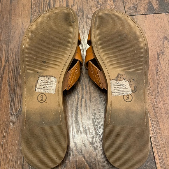 Slide Sandals - Universal Thread - Picture 3 of 5